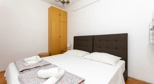 Apartments Djani