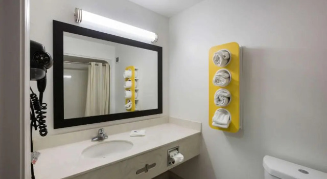 Четырёхместный номер Standard Motel 6-Suwanee, GA - Gwinnett Center
