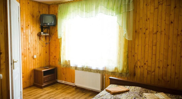 Kryvorizka Palanka, Book Hotel Hoteller i Jablonitsa med parkering, Parkering