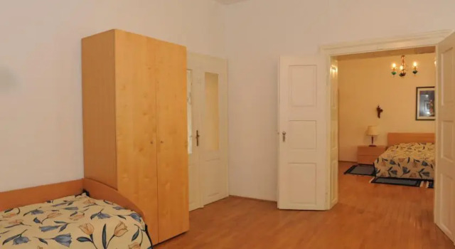 Apartment Anton Tour As