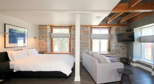 Двухместный люкс Kemptville Suites