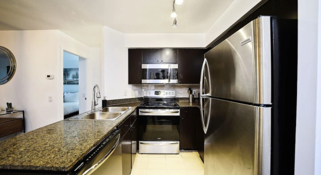 The Matrix Boutique Suites, Забронировать Бутик-отель Бутик-отели Торонто, рядом с Аквариум Рипли, Бутик-отель