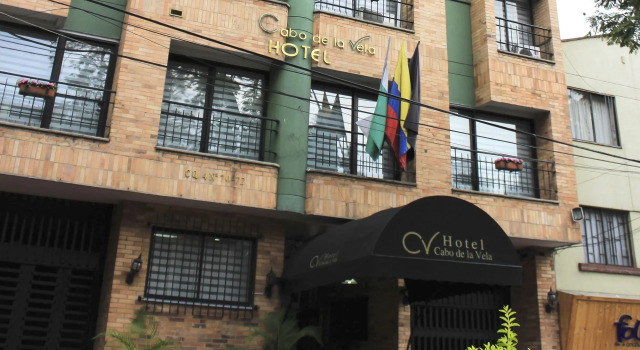 Hotel Cabo de la Vela Medellin, Забронировать Отель Лаурелес-Эстадио Медельин, рядом с San Antonio's Square