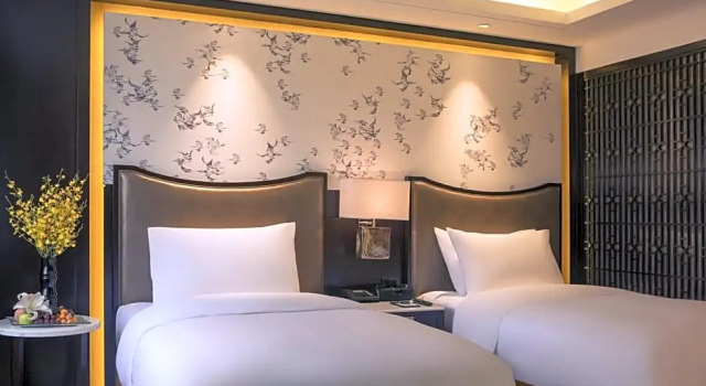 Двухместный номер Deluxe Отель Beijing Oriental Mao (Nanluogu Lane Beixinqiao Subway Station)