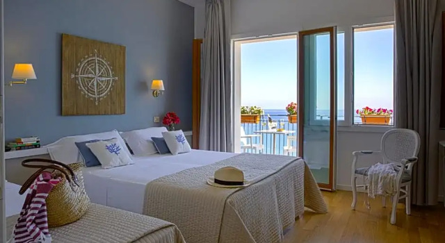 Номер Standard с балконом и с видом на море Hotel Punta Nord Est