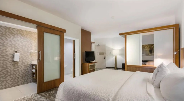 Люкс SpringHill Suites by Marriott Enid