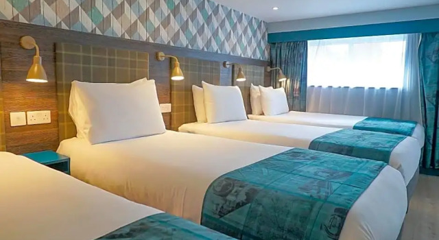 Четырёхместный номер Standard Best Western Plus London Croydon Aparthotel