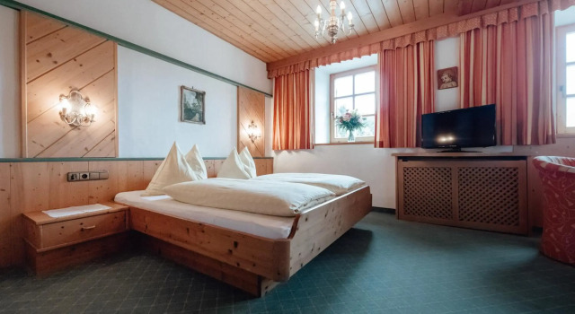 Dandler - Zimmer und Ferienwohnungen, Rezerwuj Hotel Fieberbrunn Pillerseetal