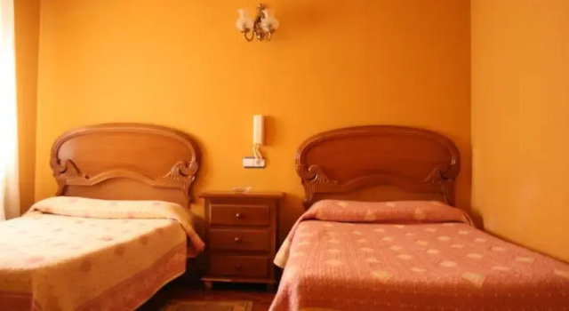 Hostal Restaurante Mayoral, Buchen Sie Pension Pedrajas de San Esteban Provinz Valladolid