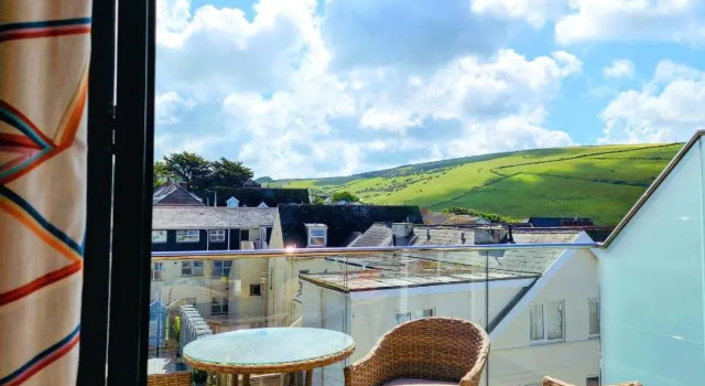 11 Putsborough - Luxury Apartment at Byron Woolacombe, only 4 minute walk to Woolacombe Beach!, Book Lejlighed Hoteller i Woolacombe med pool, nær Combesgate Beach, Swimmingpool