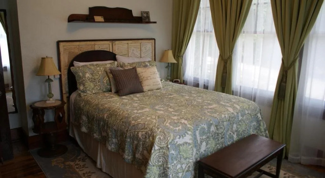 Inn the Oaks, Buchen Sie Hotel Newton Mississippi