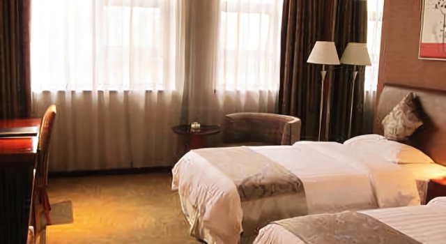 成都巨人树酒店, Buchen Sie Hotel Qingbaijiang Chengdu
