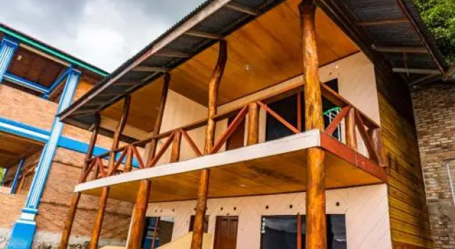 Reggae Guest House, Book Guesthouse Ambarita 