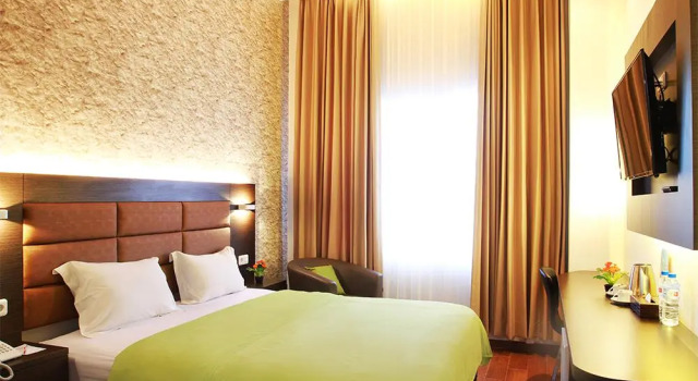 Номер Superior Emerald Hotel