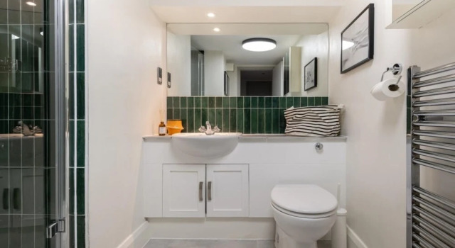 The Wapping Wharf - Modern Bright 2bdr Flat on the Thames With Parking, Varaa Huoneisto Asunnot kohteessa Merseyside, Huoneisto
