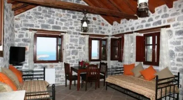 Althea Village, Varaa Hotelli Areopoli 