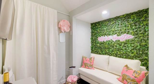 Houston Vacation Rental ~ 1 Mi to Downtown!, Забронировать Апартаменты/квартира Хьюстон Texas Gulf Coast, рядом с Станция хьюстонского скоростного трамвая Preston