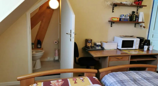 3 Chambres-Disneyland Paris, Забронировать Хостел Сен-Тибо-де-Винь Марн-ла-Валле