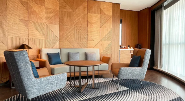 Люкс Four Points by Sheraton Yiyang