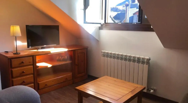 B26 - Edif Los Tilos Ii, 3º - Villmor, Book Hotel Hotels in Aragon with Parking, Parking