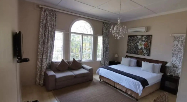 Двухместный люкс с видом на сад 268 On Ridge Guesthouse