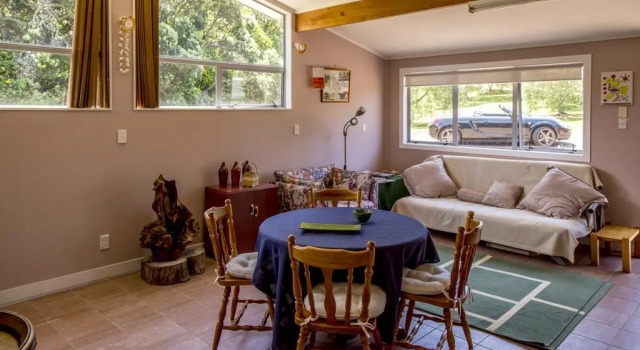 Kowhai Close Accommodation, Buchen Sie Hotel Blackpool Waiheke Island