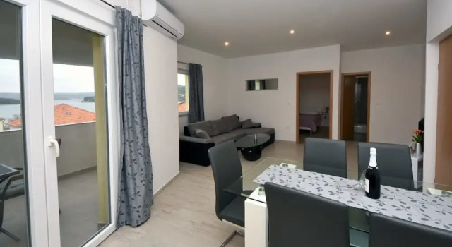 Apartments Aurora, Đặt Căn hộ Mrljane Pasman Island