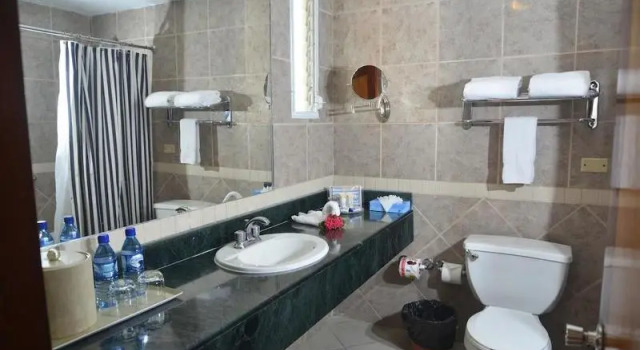 Четырёхместный номер Standard Ramada by Wyndham Princess Belize City