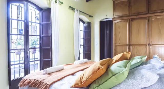 Corral de la O Triana Apartment, Забронировать Апартаменты/квартира Отели Севильи с парковкой, рядом с Музей Pabellon de la Navegacion, Парковка