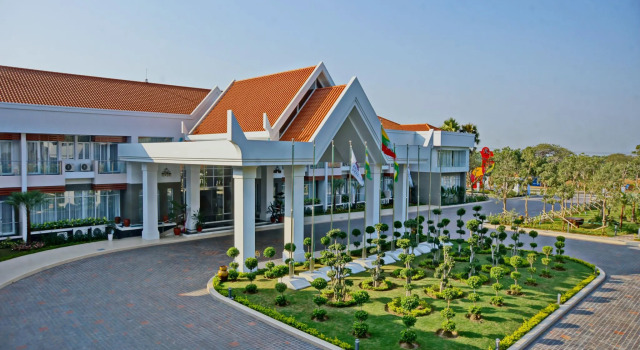 Номер Superior The Regency Hotel