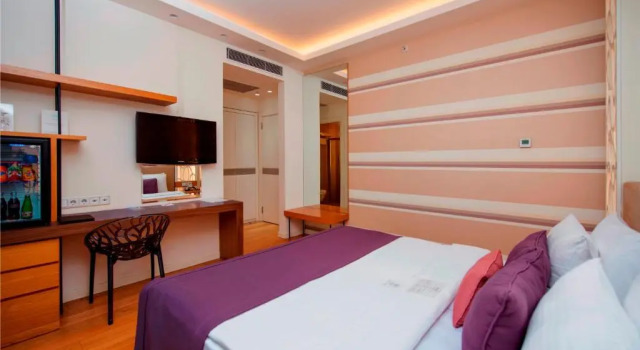 Двухместный номер Standard Wes Hotel