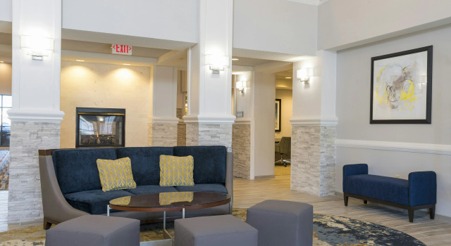 Homewood Suites by Hilton Bloomington, Забронировать Отель Блумингтон Индиана