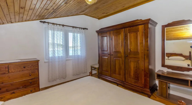 Apartments Josip