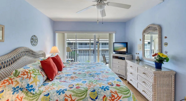 Sanibel Siesta on the Beach Unit 407 2 Bedrooms 2 Bathrooms Condo, Забронировать Апартаменты/квартира Отели Санибел с парковкой, Парковка