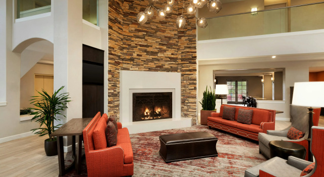 Embassy Suites by Hilton Temecula Valley Wine Country, Забронировать Отель Отели Темекула 3 звезды, рядом с Любительский театр в Старом городе Темекулы, 3*