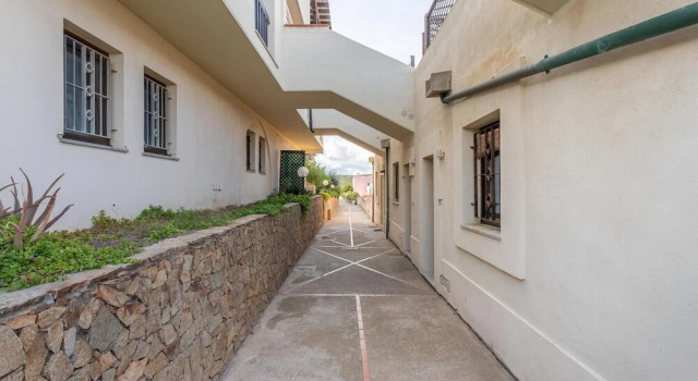 Stunning Apartment in Arbus With 2 Bedrooms, Book Lejlighed Arbus Costa Verde