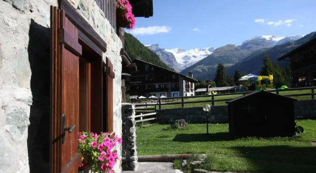 Вилла Breithorn Lodge