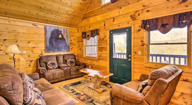 Scenic Sevierville Cabin: Hot Tub, Panoramic Views