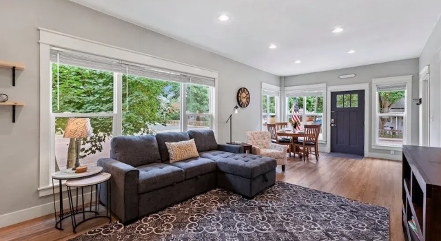 Коттедж Cozy Chic Home In Downtown Loveland!
