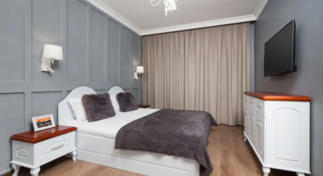 FM Deluxe 2-BDR Apartment - La Maison, Забронировать Апартаменты/квартира Апартаменты Софии, рядом с Королевский дворец, Апартаменты/квартира