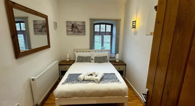 Lakeviews/quietness/parking/longstays/4guests, Забронировать Отель Бизнес-отели Англии, 4* 5*