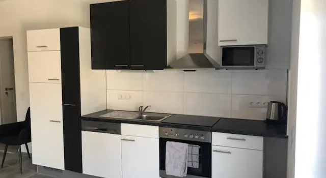 Wunderschöne Terrassenwohnung mit Seeblick! Ruhelage!, Забронировать Отель Айзенштадт Бургенланд, рядом с Bergkirche Eisenstadt
