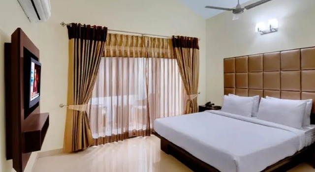 Двухместный номер Standard The Golden Suites & Spa, Calangute, 5 mins odd drive to the beach