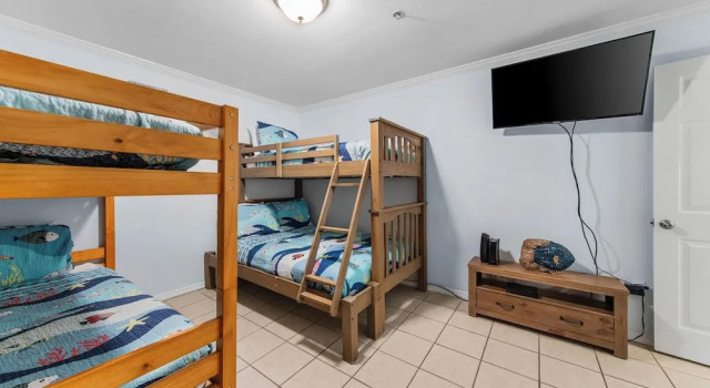 Condo w Semi-private Pool & Just 1 Block to Beach!