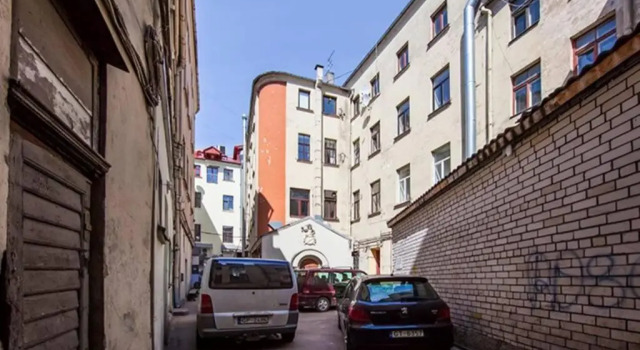 Modern & Spacious 80m2 Apartment in Riga Old Town