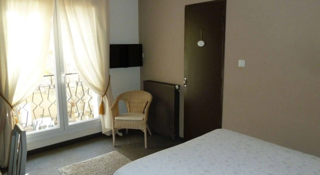 Hotel Restaurant Le Commerce, Забронировать Отель Ориоль Буш-дю-Рон