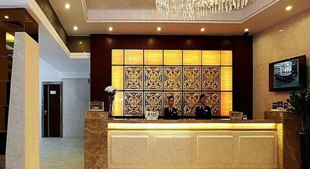 Donghua Jiayue Hotel Shenzhen, Rezerwuj Hotel Hotele w Shenzhen z parkingiem, Parking