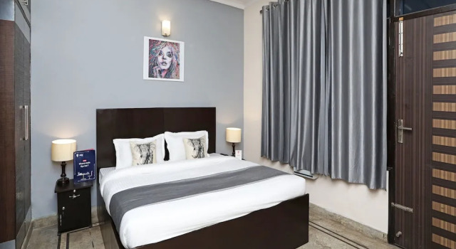 OYO 11761 WhitePod Inn, Забронировать Отель Гургаон 