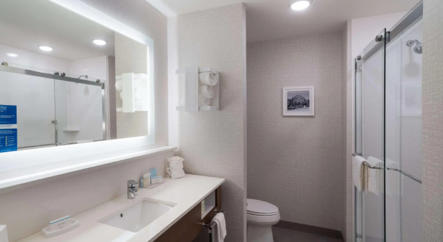 Четырёхместный номер Standard Hampton Inn Greer Greenville, Sc