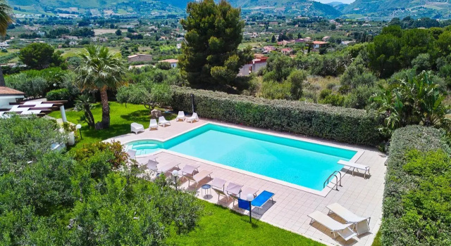 Villa New Charme, Buchen Sie Villa Hotels in Sizilien mit Parkplatz, Parkplätze